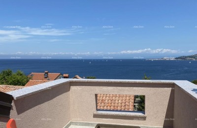 Umag, Crveni Vrh, huis met drie aparte appartementen