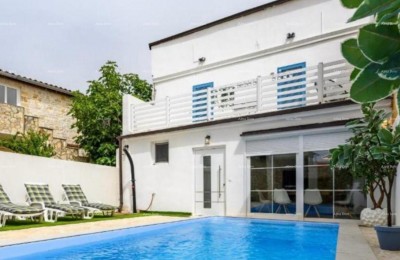 Te koop: moderne woning, dichtbij Poreč