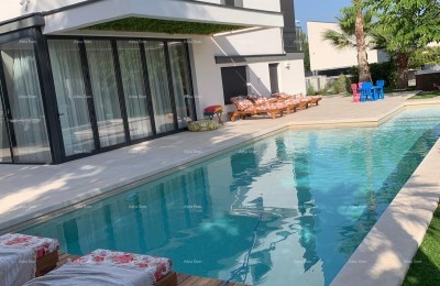 Verkoop - Prachtige, moderne villa met zwembad - smart home, Fažana! Uitzicht op zee!