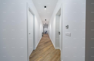 ROVINJ, Borik – Nieuw luxe appartement in een prestigieuze wijk, op 200 meter van de zee