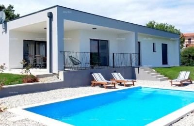 In de buurt van Marčana staat een gelijkvloers huis met zwembad te koop