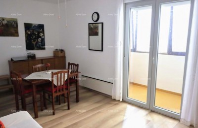 Gemeubileerd appartement te koop, Pula. Vidikovac.