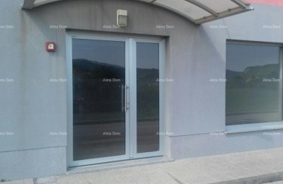 Buzet – Verkoop van commerciële ruimte op de begane grond, 55 m2