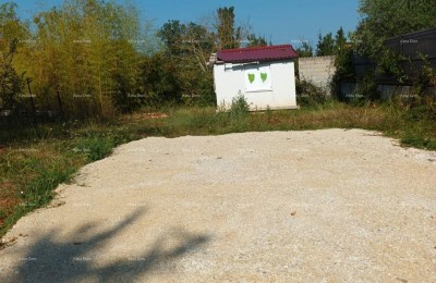 VERKOOP VAN BOUWGROND 370m2 – KRNICA, ISTRIË