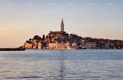ISTRA, ROVINJ - Appartementenhuis, 2e rij aan zee