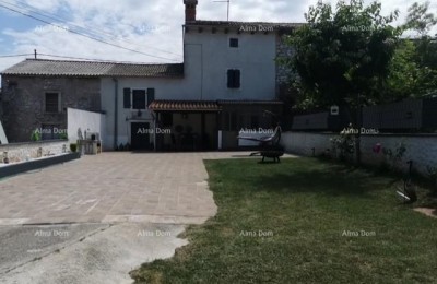 Te koop: charmant Istrisch huis met ruime tuin – Valtura