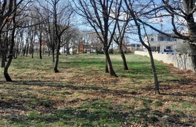 Medulin – Bouwgrond 1.058 m², 450 m van de zee