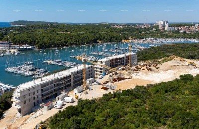 Te koop: moderne appartementen in een exclusief gebouw met uitzicht op de jachthaven, Pula!
