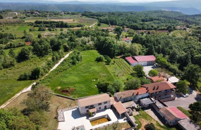 BARBAN - Bouwgrond met project (de helft van een duplex), 15 minuten van de zee