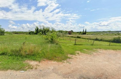 Aantrekkelijk bouwperceel voor de bouw van een appartementencomplex, Umag - 500 m van de zee!