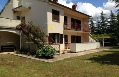 Huis te koop met grote tuin, 5 km van Poreč