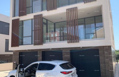 Nieuw, modern wooncomplex, Rovinj! Duplex appartement met parkeerplaats en garage!