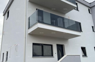 Verkoop van een groot appartement in een nieuw gebouw, Medulin!