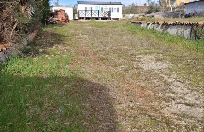 Bouwgrond met een mobiele woning – Kaštelir
