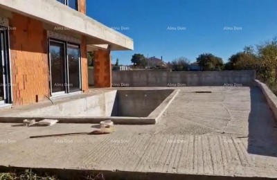 Kanfanar, moderne woning in Roh-bau fase