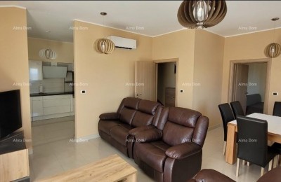 Ližnjan! Gemeubileerd appartement! Uitzicht op zee!