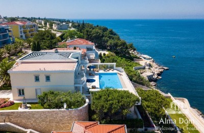 Umag Crveni Vrh Luxe villa, eerste rij van de zee!