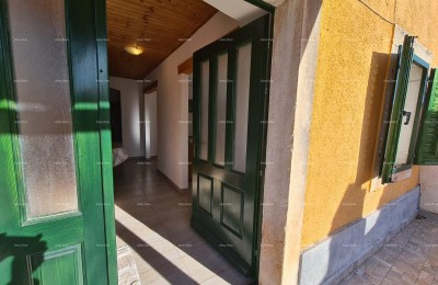 Verkoop - Prachtig, gerenoveerd Istrisch huis in het centrum, Marčana!
