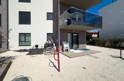 Te koop: nieuwe appartement met grote tuin in Medulin! Dichtbij Lidl.