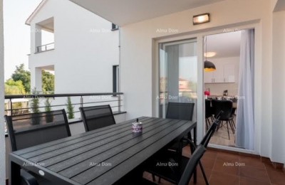 PEROJ – MOOI INGERICHT APPARTEMENT MET GEMEENSCHAPPELIJK ZWEMBAD
