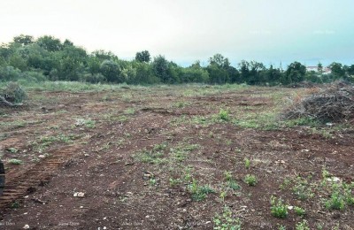 Bouwgrond te koop, 4300m2 in de industriële zakenzone Šišan