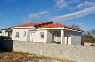 PULA!  HUIS TE KOOP - RUSTIGE LOCATIE.