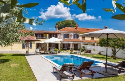 VILLA MET EEN ZWEMBAD EN TAVERNE –  ISTRIË