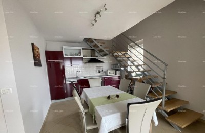 Novigrad – Ruime duplex appartement met overdekte parkeerplaats
