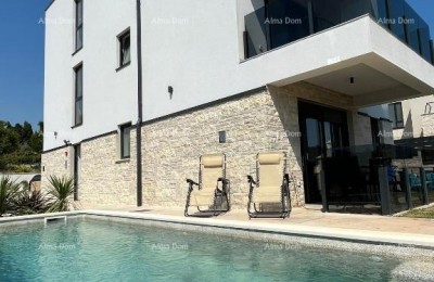 Moderne woning met zwembad in Medulin ideaal voor gezin of investering