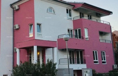 Verkoop - prachtig familiehotel in Fažana - 200 m van de zee!