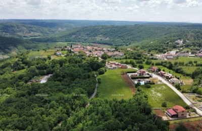 Te koop: bouwgrond van 1246 m2, Tinjan
