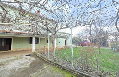 Authentiek Istrisch landgoed nabij Žminj - huis met groot potentieel!