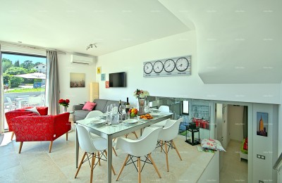 VRSAR – APPARTEMENT MET TWEE SLAAPKAMERS EN DRIE PARKEERPLAATSEN