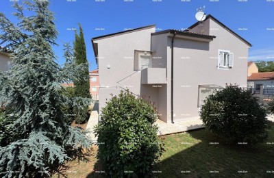 Zelfstandige woning met twee aparte appartementen – Medulin, Pošesi, 150 m van de zee