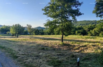 PIĆAN, Bouwgrond met uitzicht op Učka