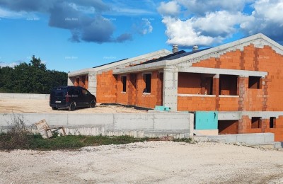Te koop: duplexwoning in een rustige buurt nabij Vodnjan.
