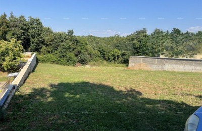 Bouwgrond 720 m² – Kaštel