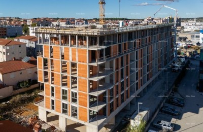 Pula, moderne appartementencomplex met lift, in de directe nabijheid van het winkelcentrum - City Mall.