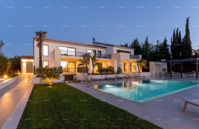 Luxe moderne villa met verwarmd zwembad - Poreč