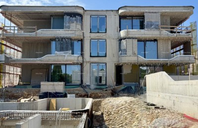 ROVINJ - appartement te koop in een luxe residentie aan zee / S16