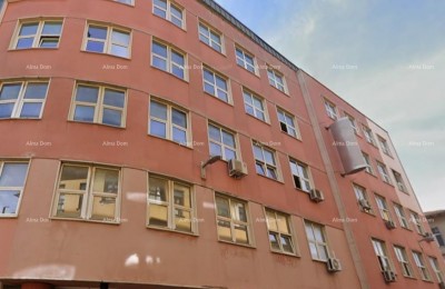 Verkoop - commerciële ruimte van 25m2, uitstekende locatie, Pula!