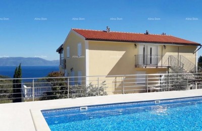 Labin, Appartementenhuis met zwembad en uitzicht op zee