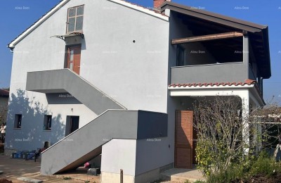Poreč – gezinswoning met twee wooneenheden