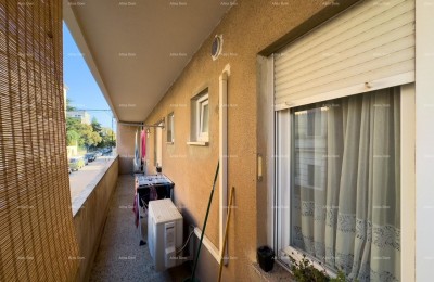 Wij verkopen een appartement op een uitstekende locatie in het centrum van Pula.