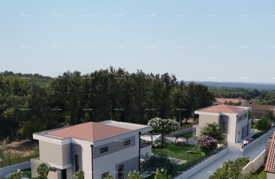 GALIŽANA - Verkoop van een moderne woning met zwembad, jacuzzi en uitzicht op zee!