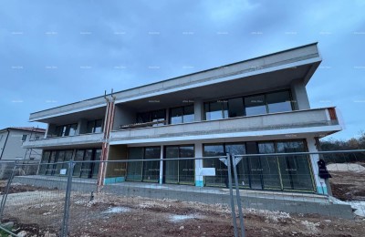 Verkoop - appartement in nieuwbouw met twee parkeerplaatsen, Rovinjsko selo!