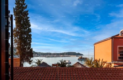 Rovinj – Appartement met uitzicht op zee in het hart van de stad, 50 m van de zee