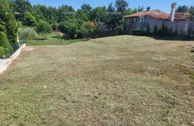 Nova Vas – Bouwgrond van 918 m² met project en vergunning
