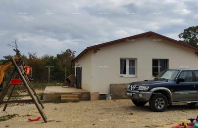 Verkoop van een groot bouwkavel met een project voor de bouw van een villa, Svetvinčenat